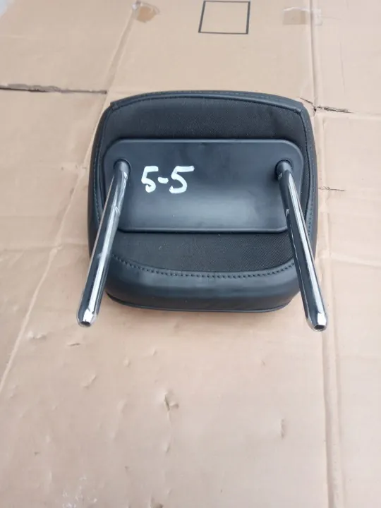 Audi S5 Päänoja OEM 8T0885973H Musta Nahka image 9