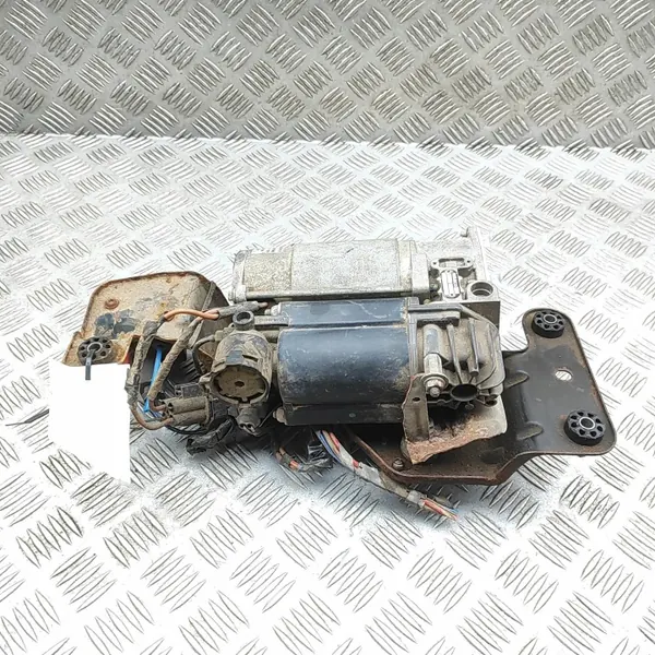 BMW X6 E71 Fjädringskompressor 6859714 image 2