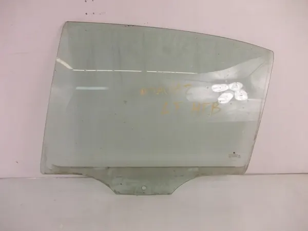 Fenêtre arrière gauche Skoda Octavia 2 04-08 Hatchback OEM image 1