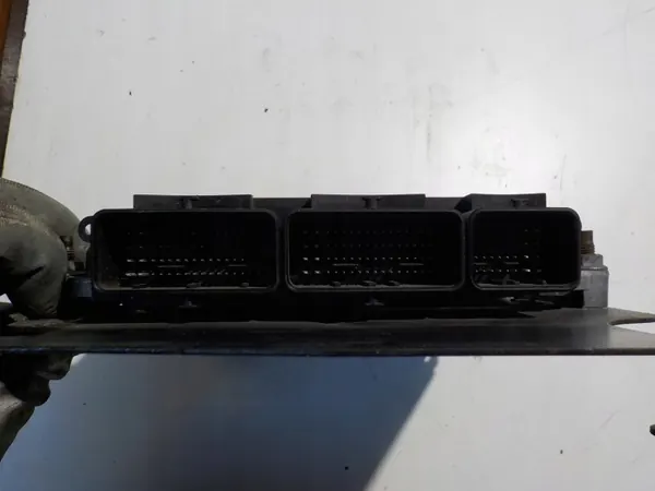Renault Motorstyrenhet OEM 237103888R - Begagnad image 8