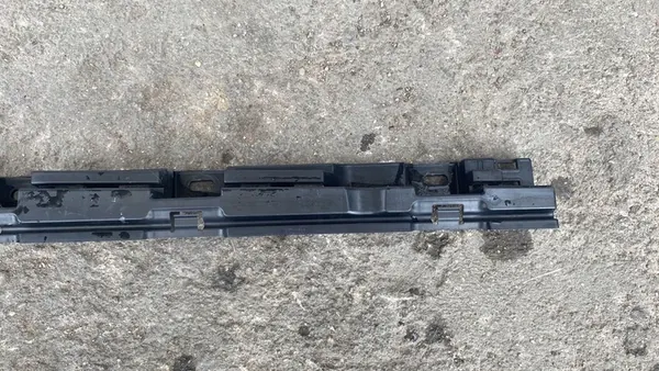 Renforcement de seuil droit BMW 5 F10 F11 OEM 51777204022 image 2