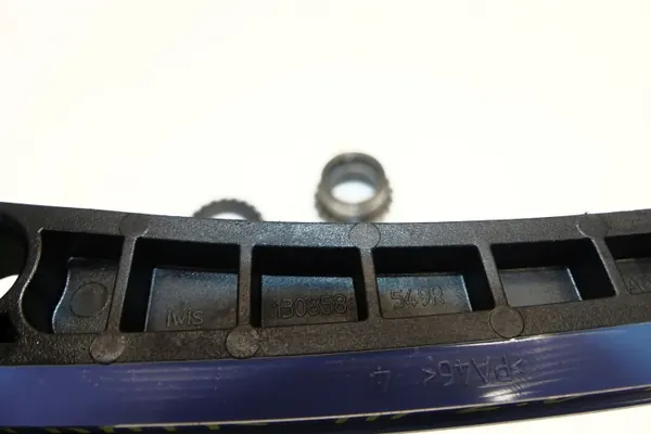 Kit de distribution Renault OE OEM 130858549R Occasion image 3