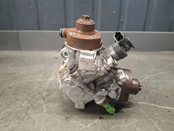 Pompe à injection Volvo OE 31272896 d'occasion image 2
