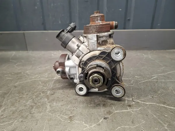 Pompe à injection Volvo OE 31272896 d'occasion image 3