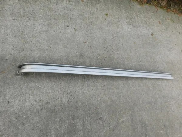OEM A9067660337 liukuoven ohjainkisko Sprinter 906:lle image 2