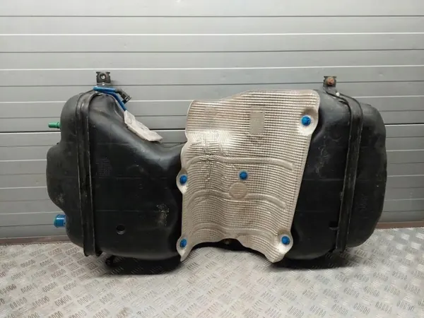 Bränsletank Mercedes-Benz GLA W156 OEM A2464700500 image 3