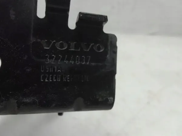 Verrou de Capot Volvo XC40 OEM 32244037 - Occasion image 4