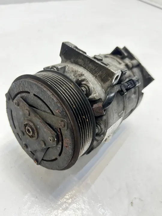 Ilmastointikompressori RENAULT TRAFIC III 1.6L 8200848916 image 2