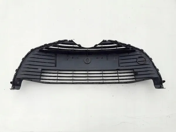 Griglia paraurti anteriore Yaris III P13 con finitura cromata image 6