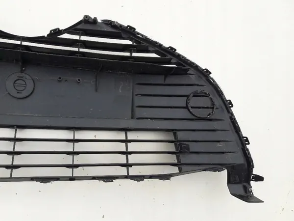 Griglia paraurti anteriore Yaris III P13 con finitura cromata image 8