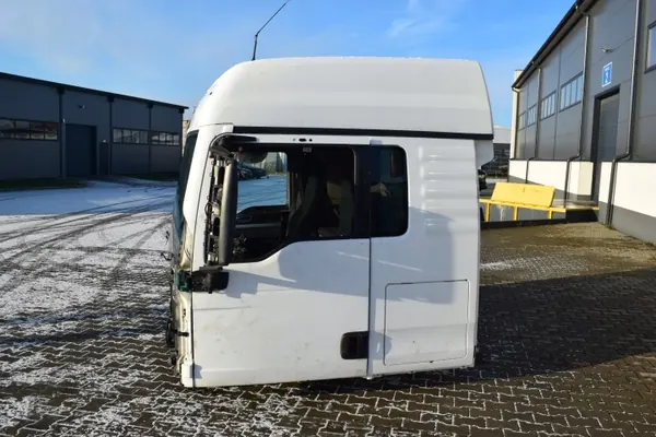 MAN TGA Ohjaamokehys Ovilla - OEM Laatu image 4