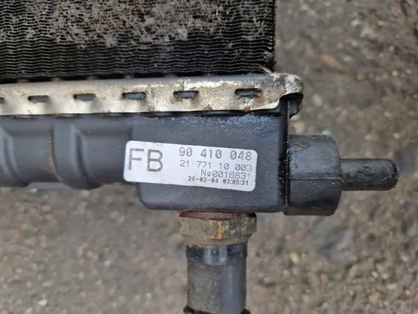 Radiador de agua con ventilador Opel Corsa B 1.2 OEM 90410048 image 4