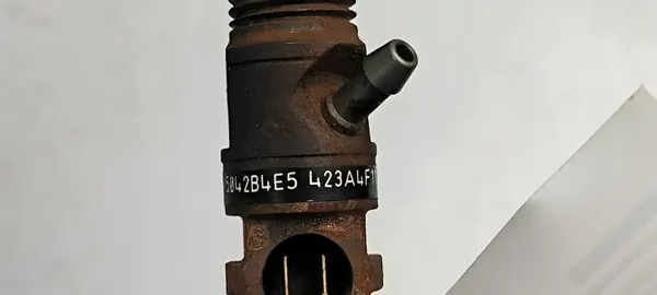 Injector OEM 1S4Q-9F593-AF para Ford Focus MK1 image 4