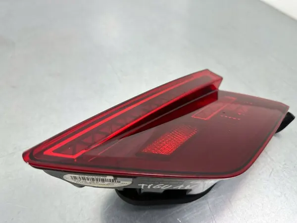 Volkswagen OE 5NA945308D conjunto de lámpara trasera image 7