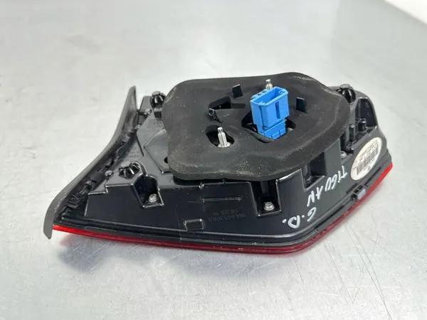 Volkswagen OE 5NA945308D conjunto de lámpara trasera image 9