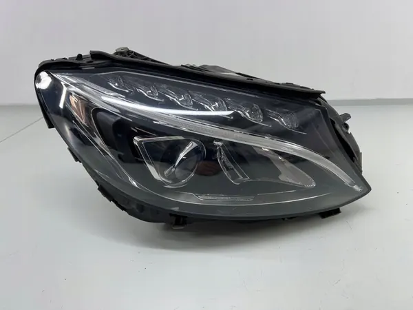 Rechter Koplamp Mercedes-Benz C W205 A2059064003 image 10