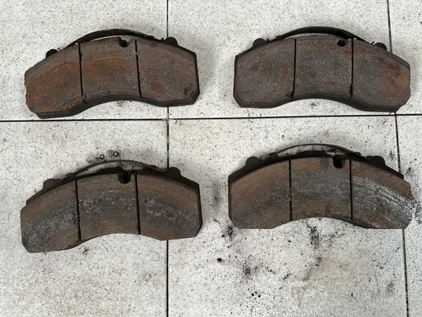 Plaquettes de Frein OEM Klocki Hamulcowe Iveco DAF image 2