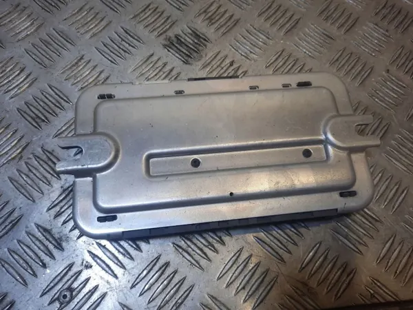 BMW ATV20823 Unidad control luces traseras - Usado image 3
