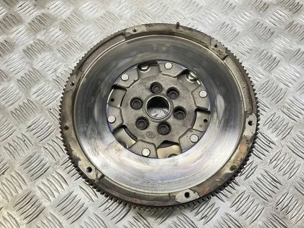 Conjunto de embreagem Audi TT TTS Mk2 2008 06F105266AC image 5