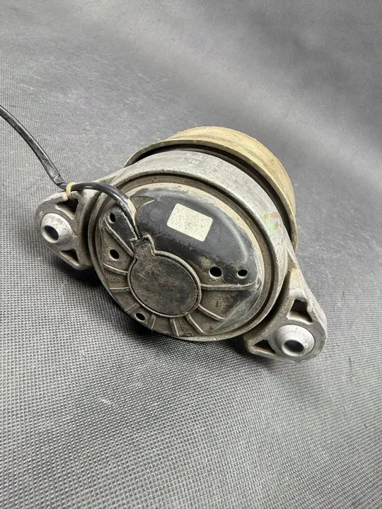 Mercedes Engine Mount Bracket A2122403117 image 4