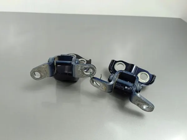 SsangYong Rexton Hintertürscharniere OEM FOB35016 image 3