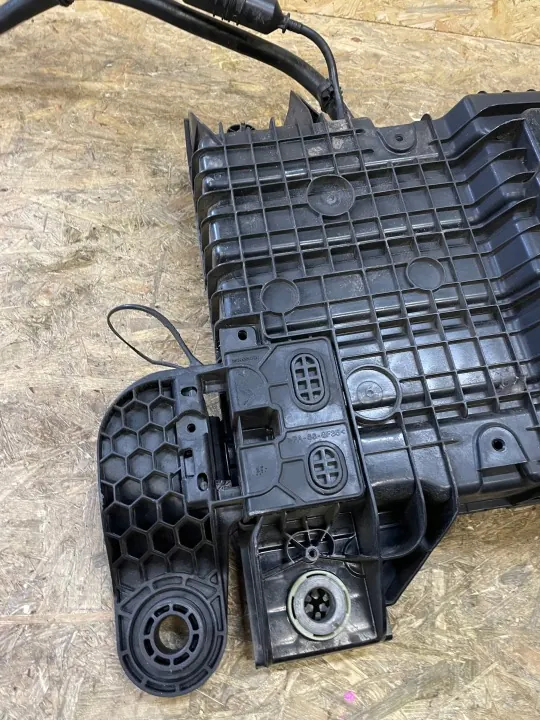 Tanque AdBlue OEM 9826092180 para Citroen C5 Aircross image 10