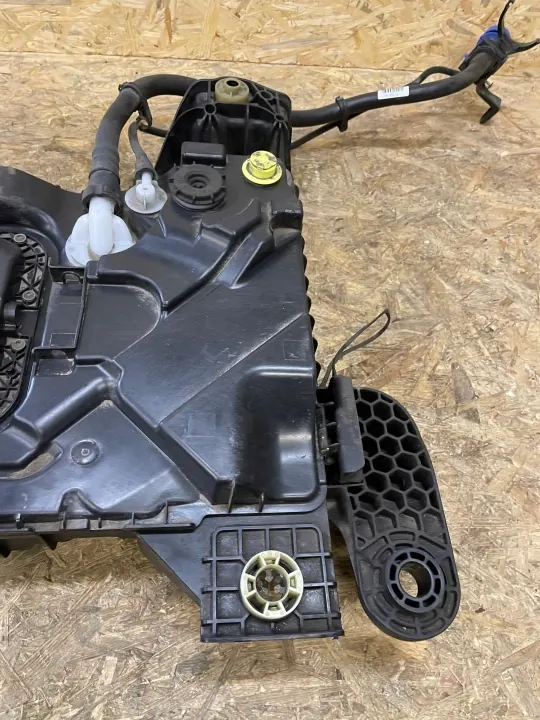 Tanque AdBlue OEM 9826092180 para Citroen C5 Aircross image 3