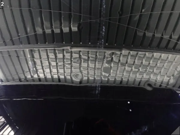 TESLA MODEL Y 20-25 Motorhuv * Hagelskador * image 3