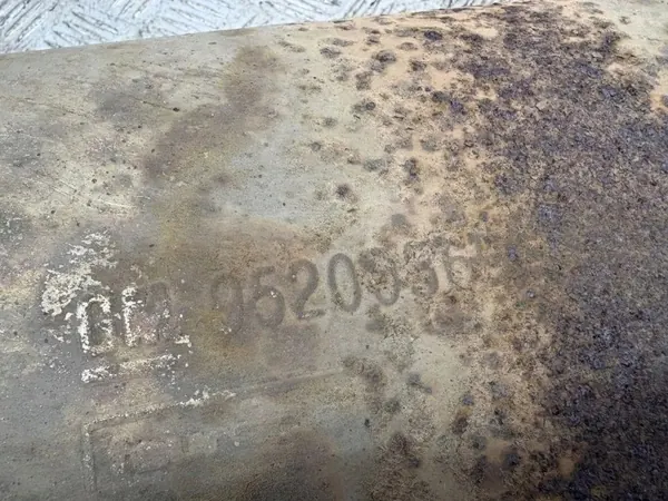 Chevrolet Trax 2013 Pakoputken vaimentin OEM 95200569 image 6