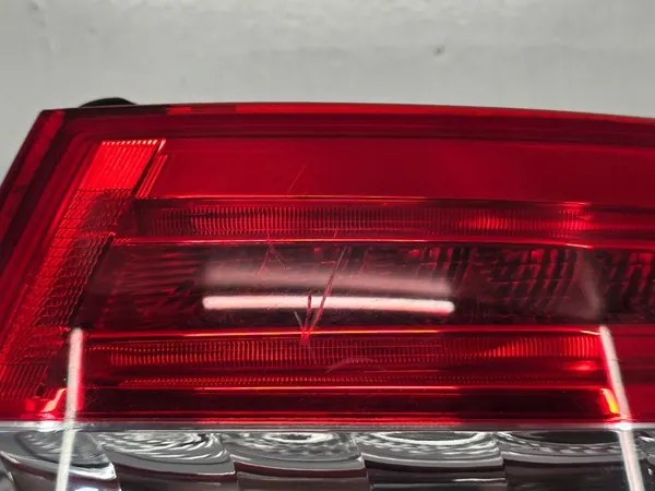 SKODA OCTAVIA III HB Lámpara Trasera Derecha 5E5945096A image 2