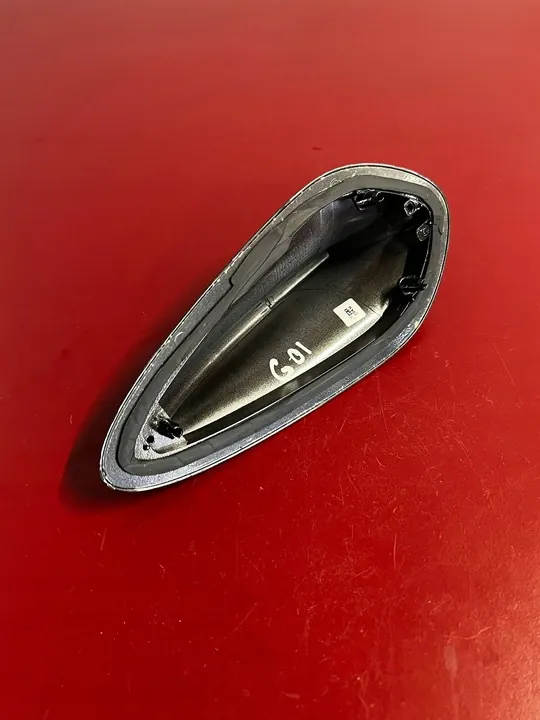 Capa de antena GPS BMW X3 G01 2019 image 3