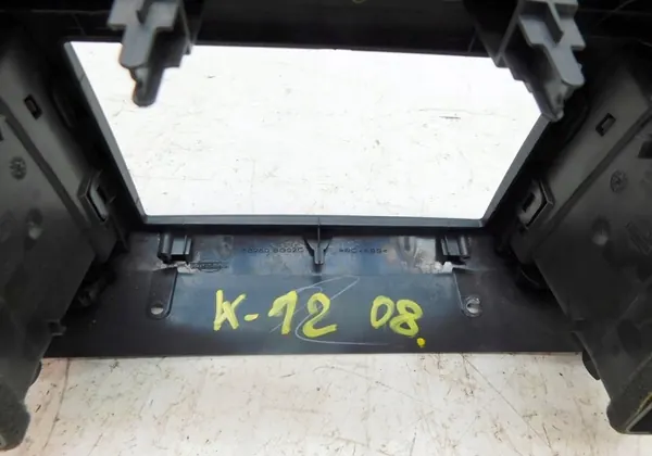 Moldura Rádio Nissan OEM 68260BG02C para Micra K12 image 6