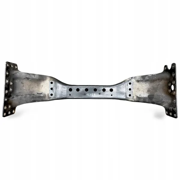 Trave de chassis Scania OEM 2437983 - Usado image 4