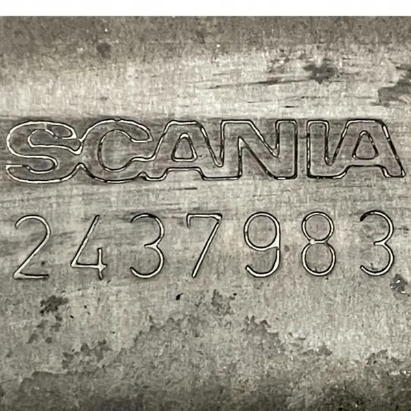 Trave de chassis Scania OEM 2437983 - Usado image 5
