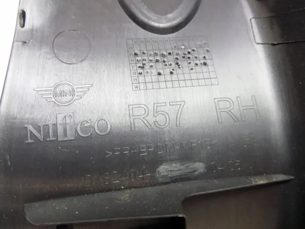 Mini Cooper R57 kofferbakrolbevestiging OEM 9132404 image 4