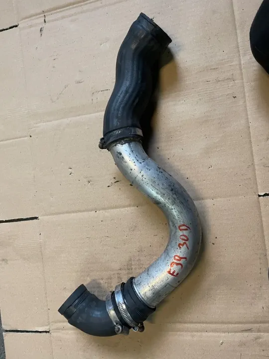 BMW 2249669E Intercooler-putki E39 530D M57:lle image 2