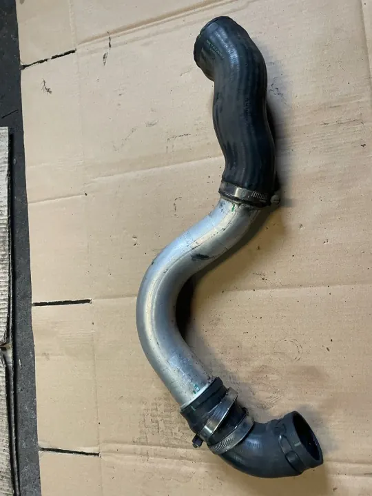 BMW 2249669E Intercooler-putki E39 530D M57:lle image 3