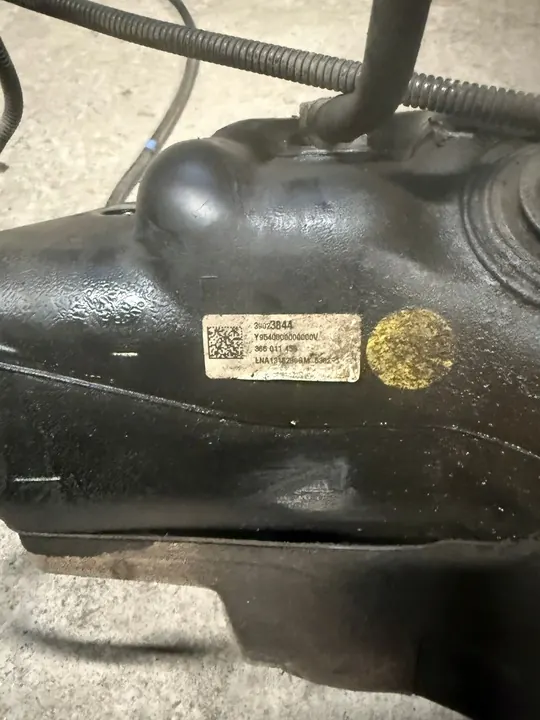 Tanque AdBlue Opel Zafira C 2.0 CDTI image 2