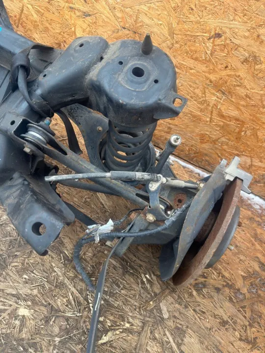Ford Kuga MK2 Bakaxelupphängning OEM ZAWIESZENIE TYŁ image 5
