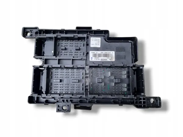 Caja de fusibles Kia Carens 2 2008 91950-1D220 image 2