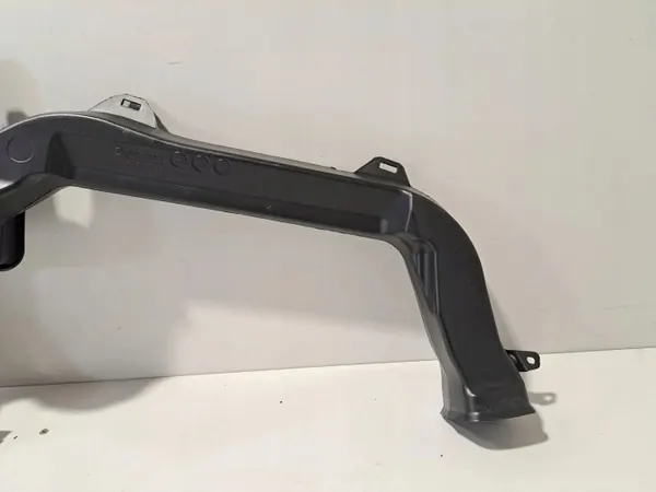 OEM 9396272 Matkustamon ilmakanava oikea puoli BMW M8 image 3