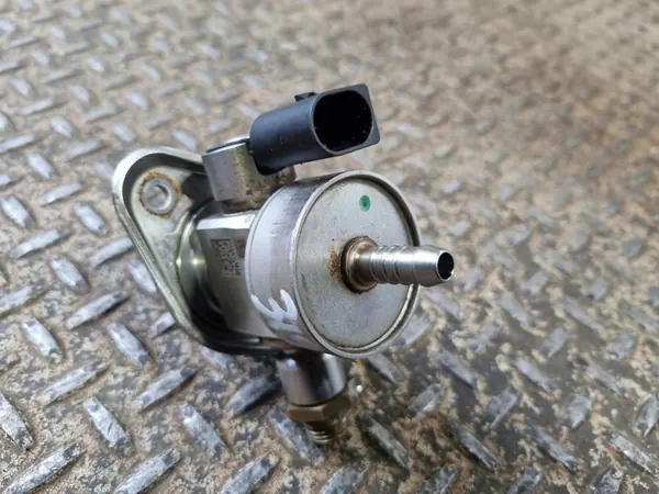 Kraftstoffpumpe Volkswagen Tiguan Allspace 2022 OEM 06G127028H image 8