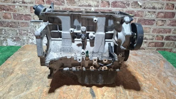 Bloque Motor Cigüeñal Inferior Pistones 5F02 10FJBS image 3