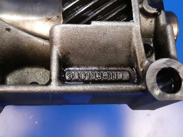 Oljepump OEM 9636898380 för Ford Peugeot Citroen image 3