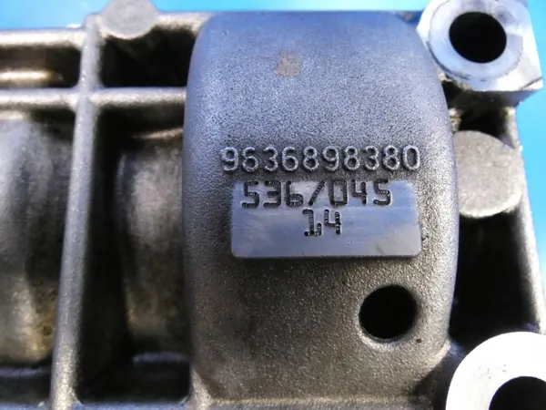 Oljepump OEM 9636898380 för Ford Peugeot Citroen image 5