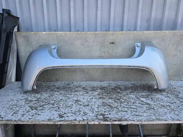 Parachoques trasero Toyota Yaris IV OEM 52159-K0030 image 2