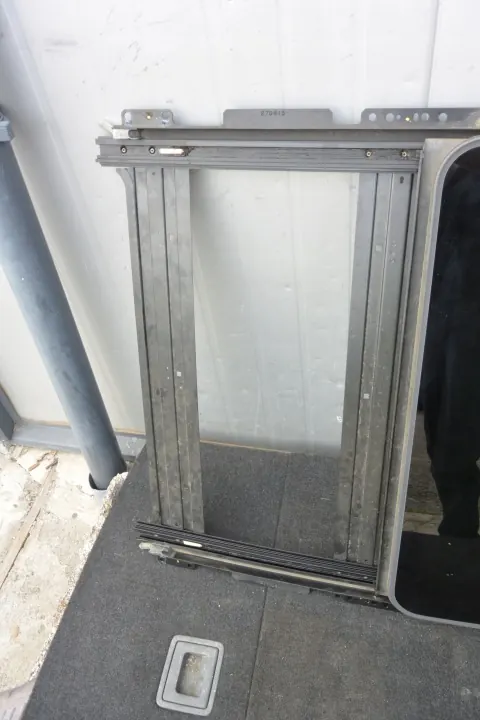 Techo solar Maserati Ghibli III OEM 06700446310 image 6