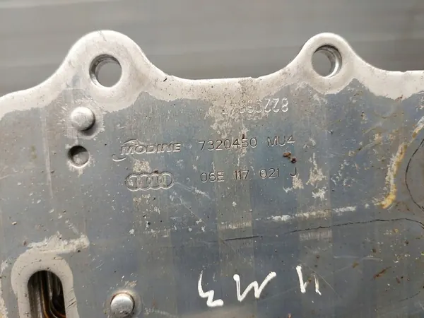 Audi Q7 4M 2016 Ölkühler image 2