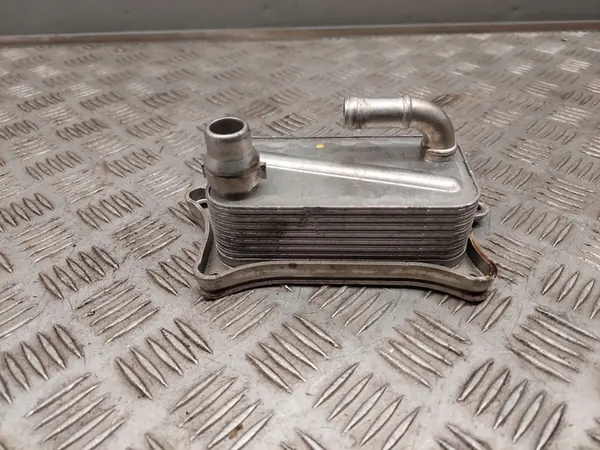 Audi Q7 4M 2016 Ölkühler image 3