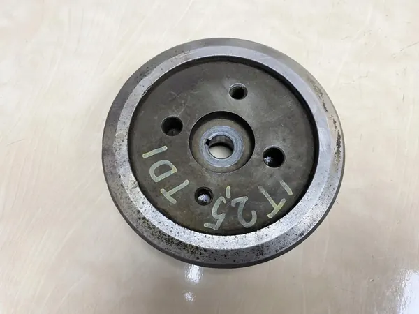 VW T4 2.5TDI Roda de Bomba de Injeção Volkswagen OE 046130101A image 2